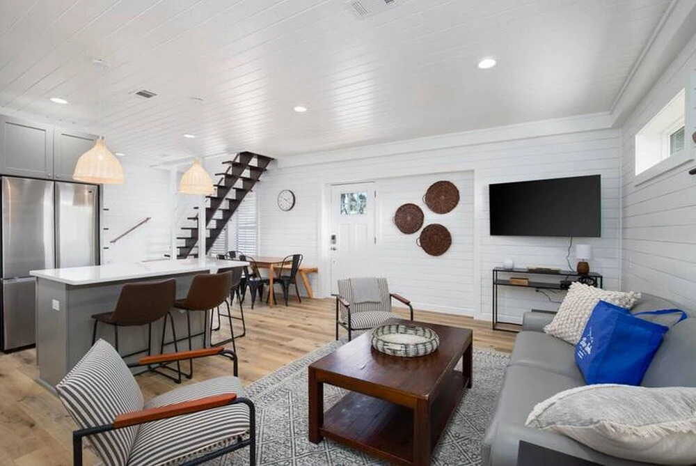 213 Laguna St - Red Door Relaxin by Blue Swell