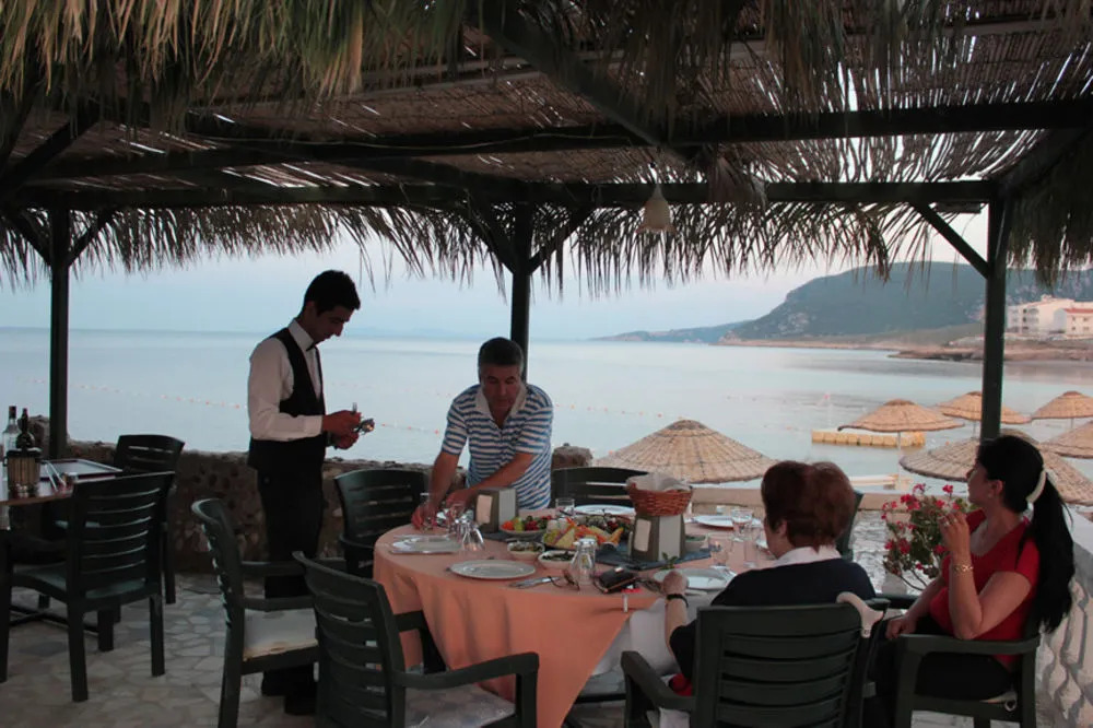 Can Karaburun Hotel