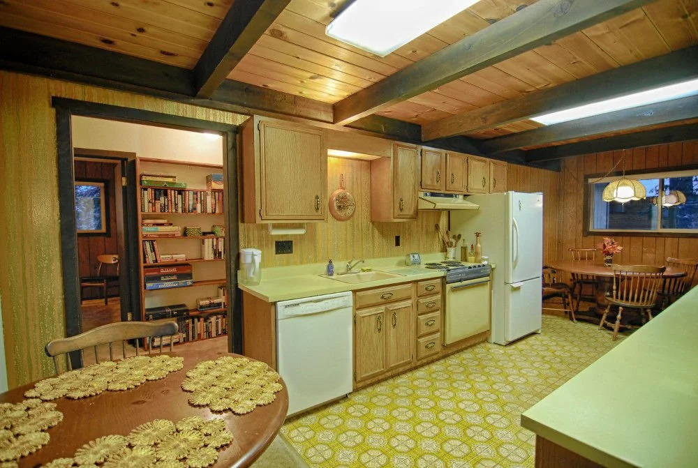 372 Rim Drive - 3 Br Home