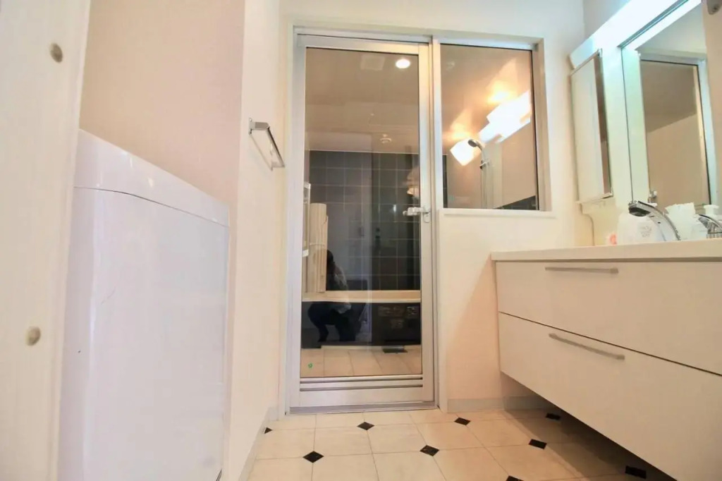 10 min Hiroshima Station & 2BR Up to 10p & 4 bikes
