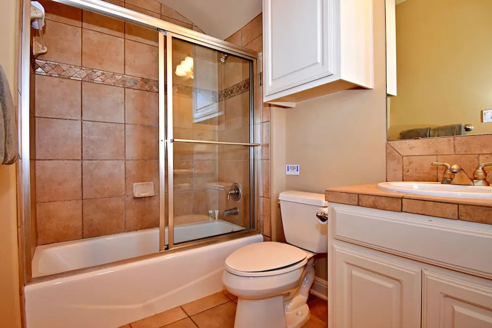 Pet-friendly Oasis in Gated Community!