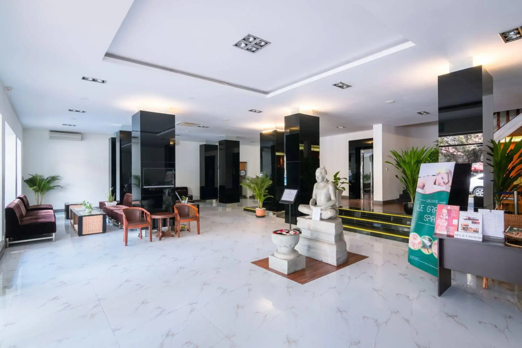 Altos Hotel