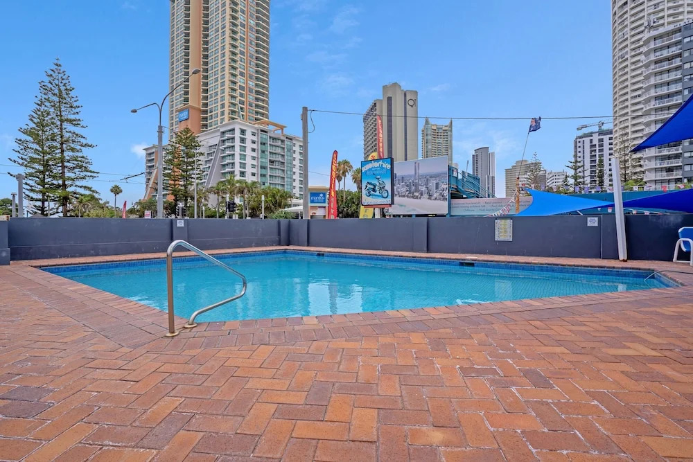 Beachside Views with Pool and Netflix