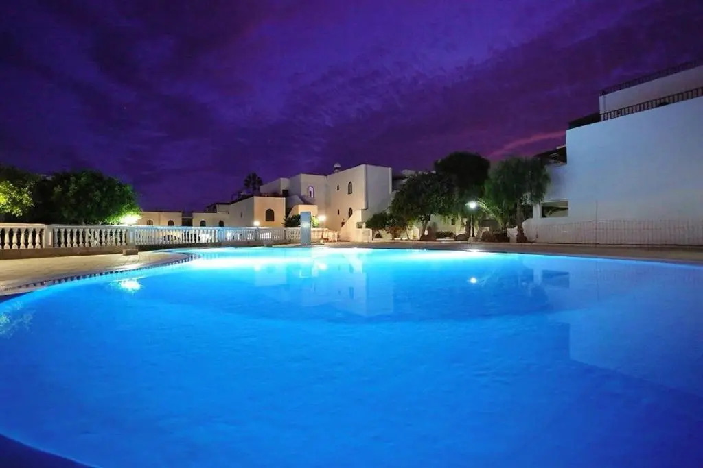 Lovely 3-Bedroom Penthouse With Seaview