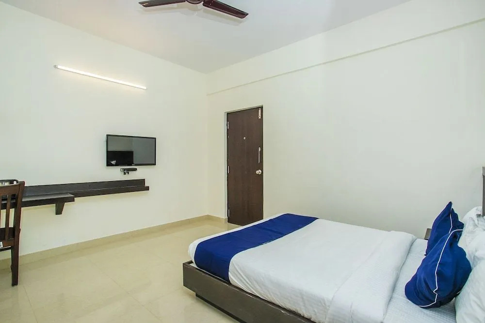 OYO 20026 SilverKey RR Nagar