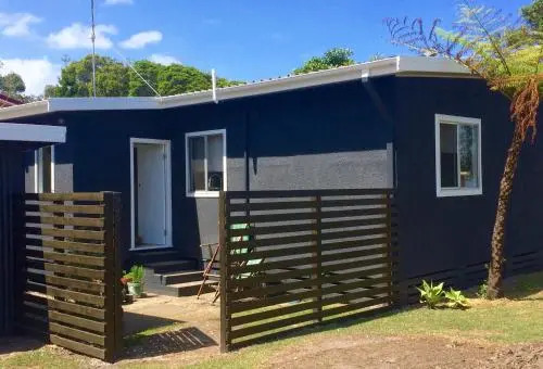 Tallowood beachfront cottage