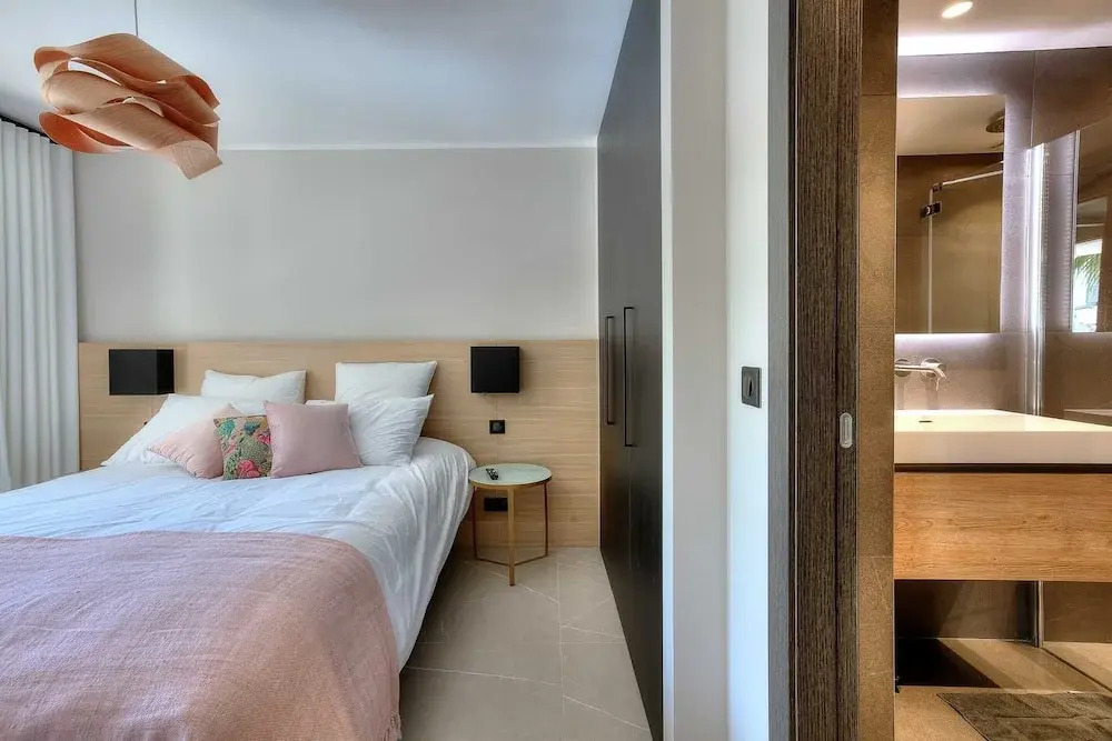 Luxury Flat With Balcony - 2br/6p - Cannes