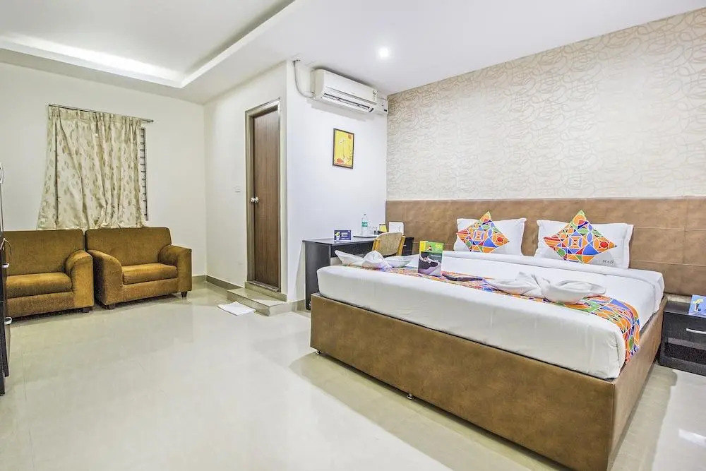 FabHotel 4 Seasons Silk Board