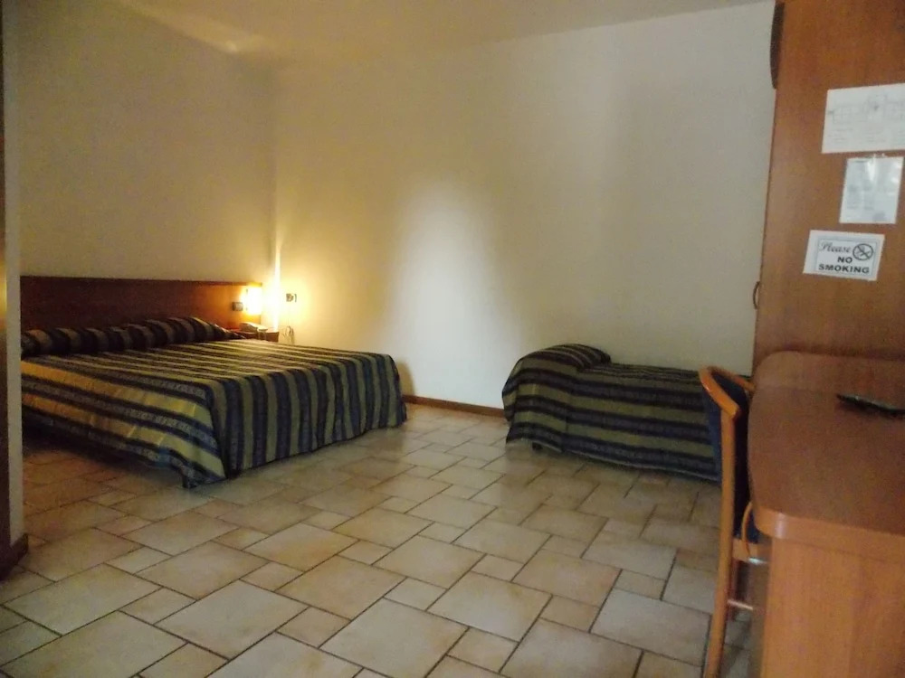 Hotel Lory
