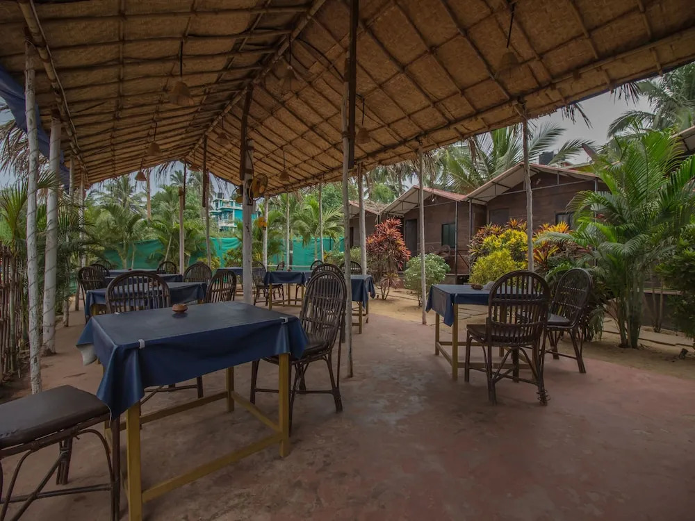 OYO 12783 Home Beach facing Cottage Calangute