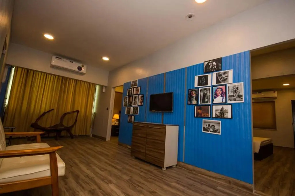 Casa De SAF, Near Sea View, Mc Donalds, Hyper Market