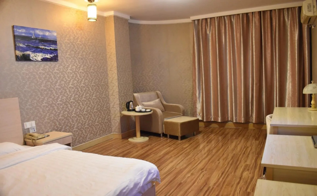 Pai Hotel (Chuzhou Nanqiao North Road 1912 Branch)