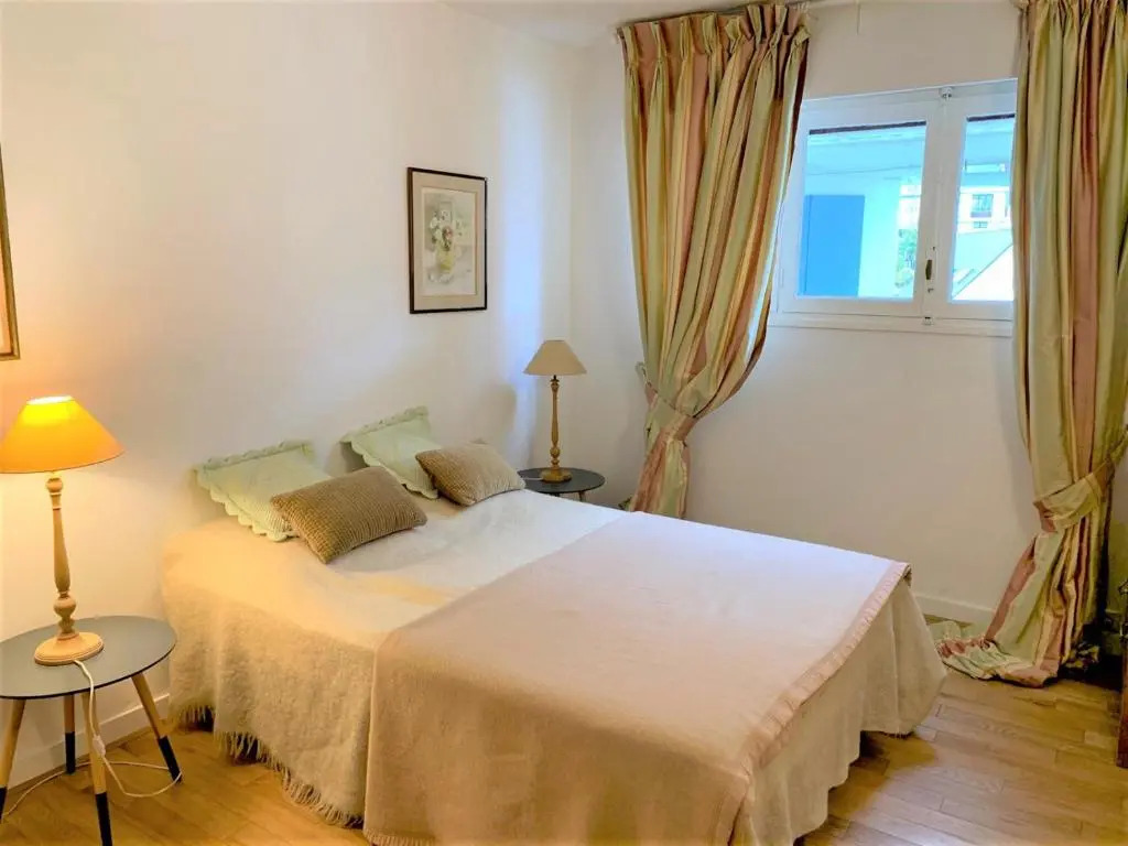 Bel appartement avec terrasse, WIFI et SUPERBE VUE MER à PERROS-GUIREC - Réf 840