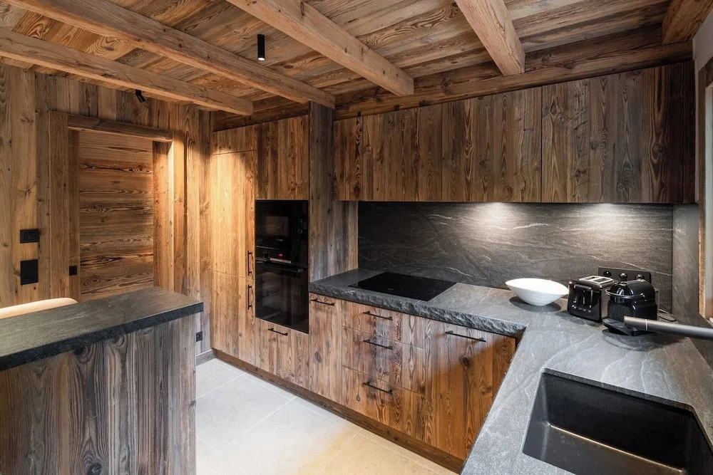 Superb Chalet Isatis, Renovated in Megeve