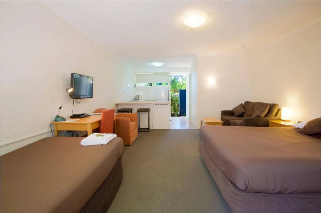 Summer East Apartments
