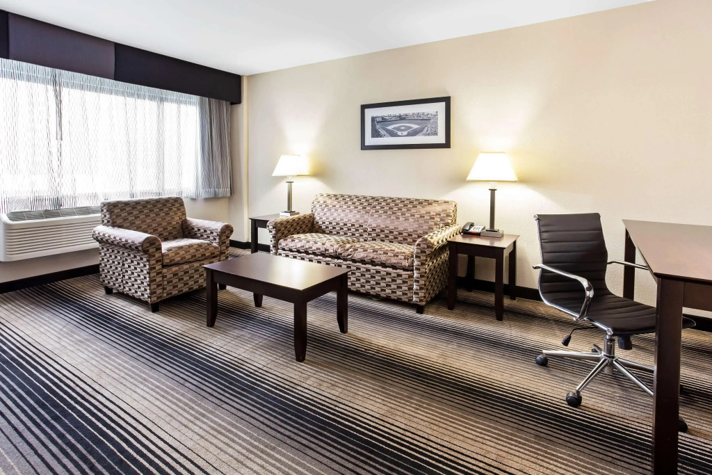 La Quinta Inn & Suites by Wyndham Chicago - Lake Shore