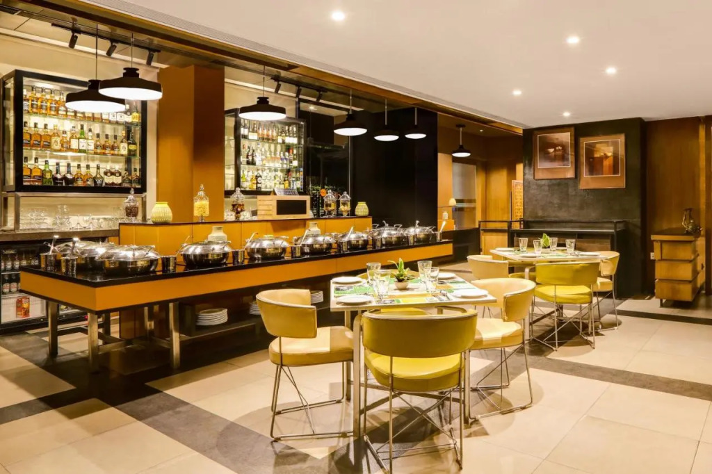 Lemon Tree Hotel Viman Nagar Pune
