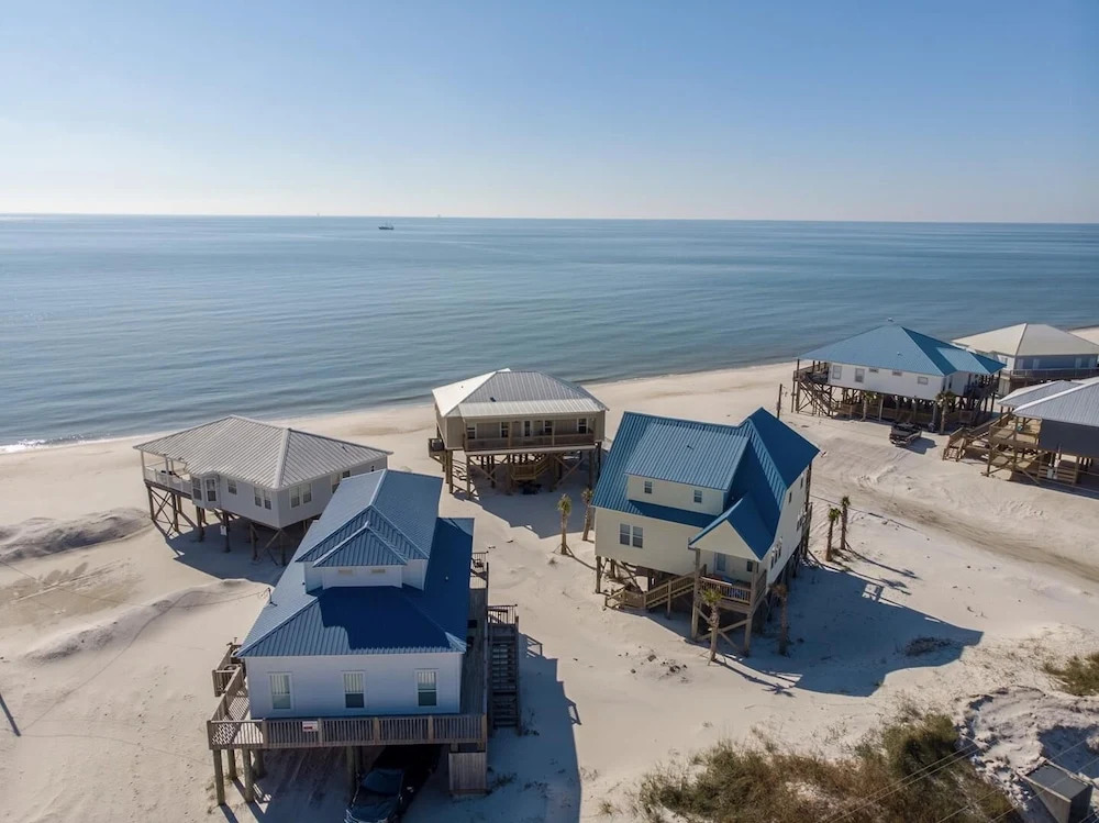 057 Summer Wave Dauphin 4 Bedroom Home
