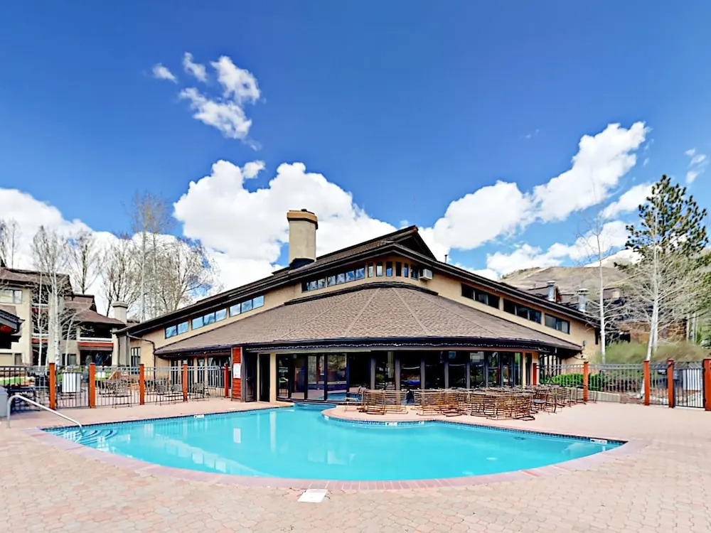 2800 Village Drive Condo Unit 1101 3 Bedrooms 3 Bathrooms Condo