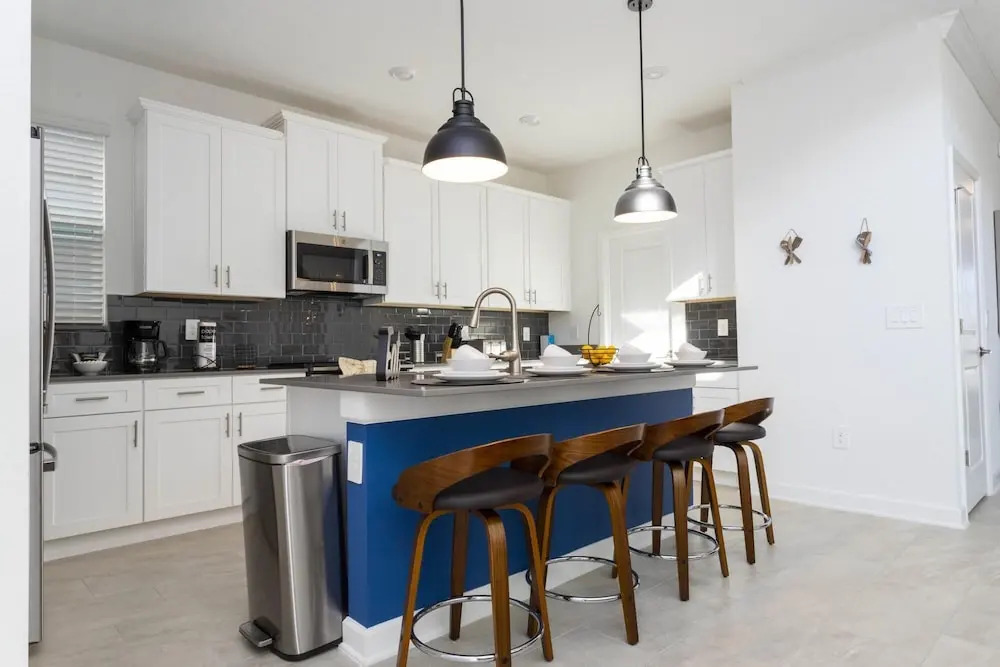 Super Luxury Modern Home Prime Location
