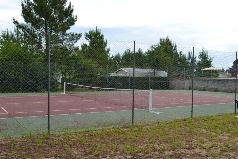 Bungalow With 2 Bedrooms in Saint-julien-en-born, With Shared Pool and Furnished Garden