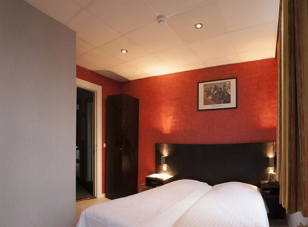 Alpha Hotel