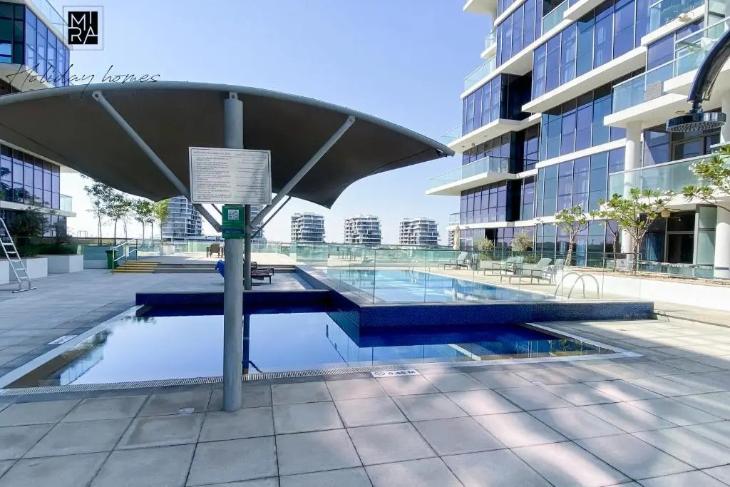 Mira Holiday Homes - Spacious Studio with Balcony - Free Wifi