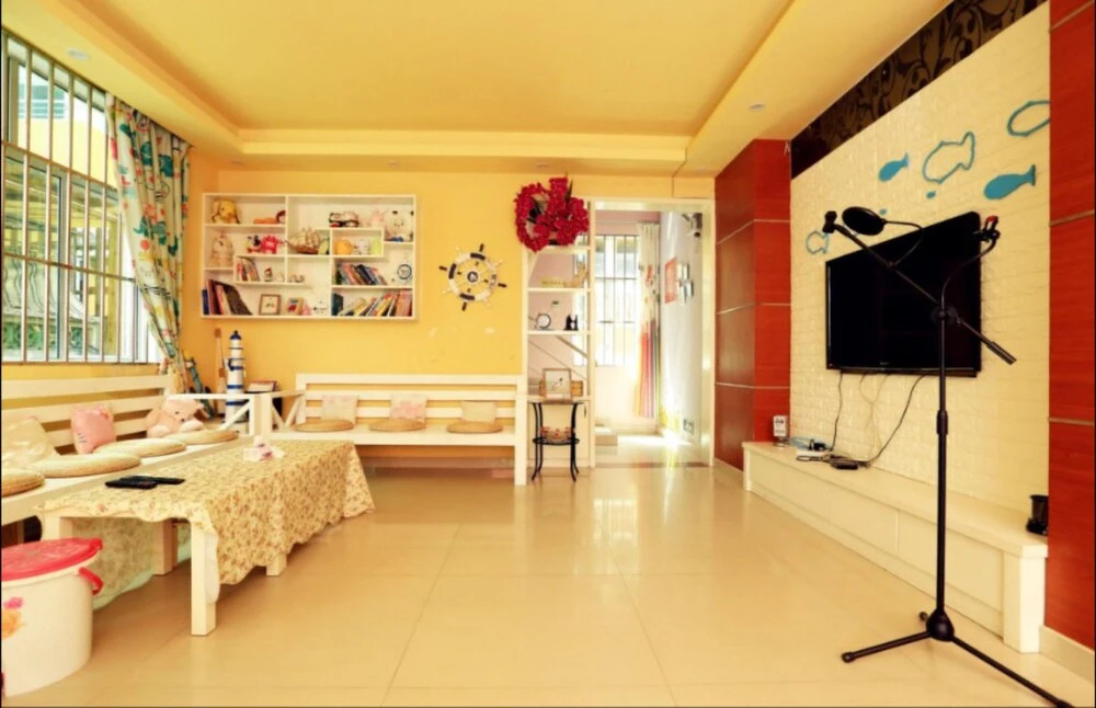 Romantic seaside guesthouse
