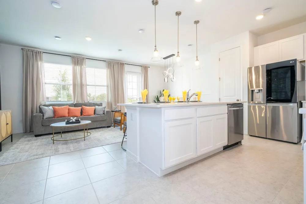 Charming 3Bd Close to Disney Festival 638