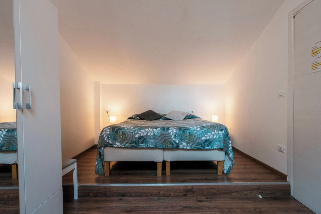 Guest House All83