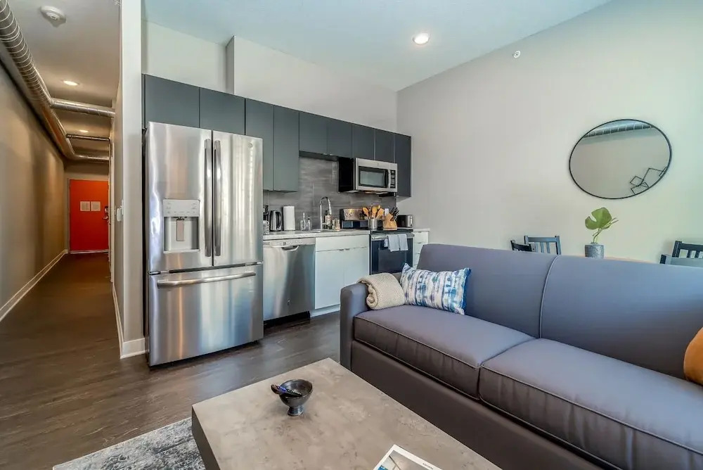 Des Moines Executive 1BD 1BA Downtown Apartment