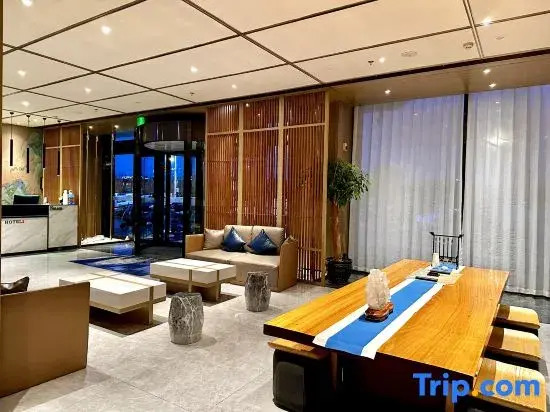H Hotel (Wanda Plaza Chifeng University Store)