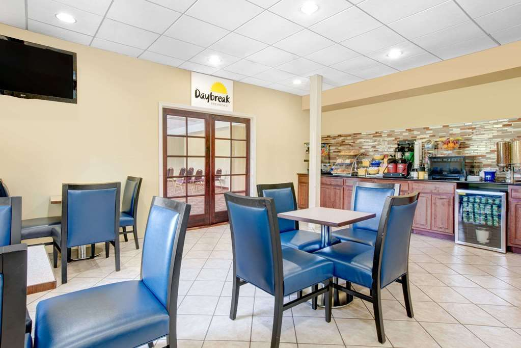 Days Inn New Cumberland/Harrisburg South
