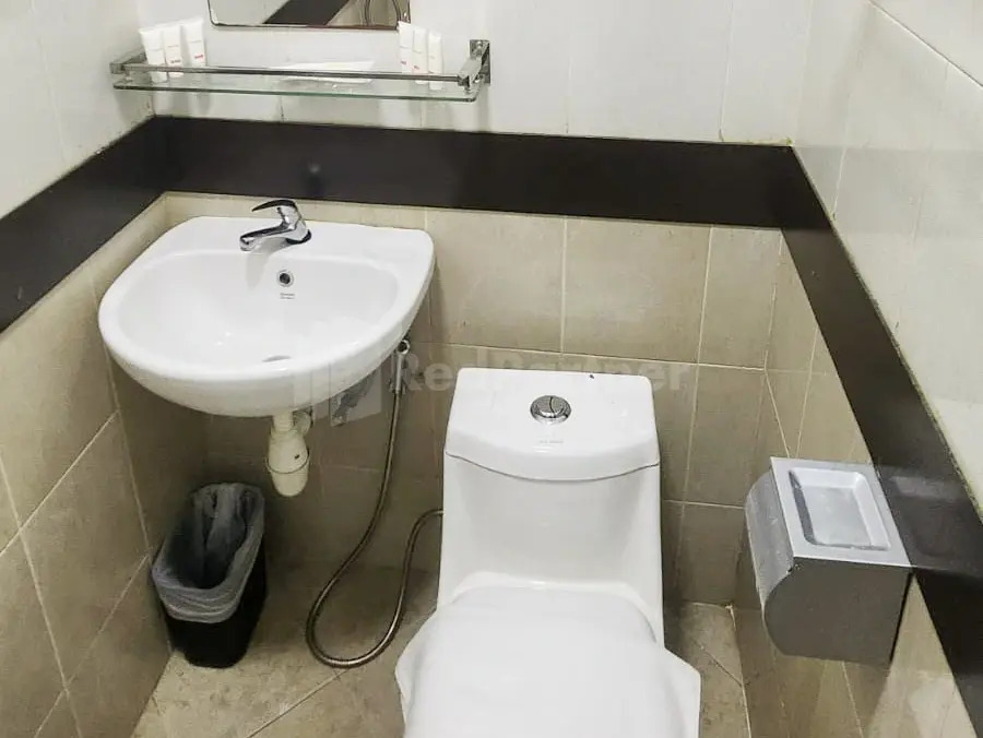 Chola Inn at Nagoya Hill Batam Mitra RedDoorz