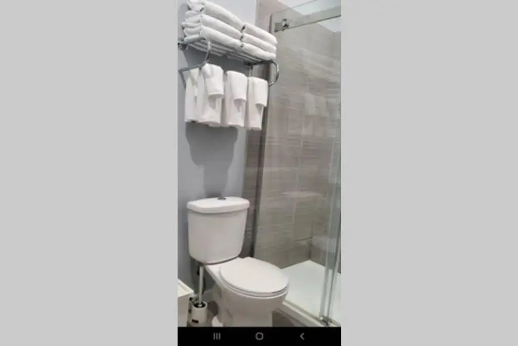 Beautiful 1 BDR Apt #G Hull/Ott by Amazing Property Rentals