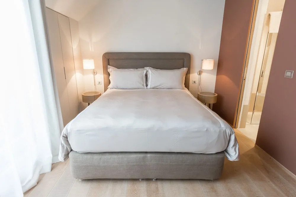 Guillaume Suites