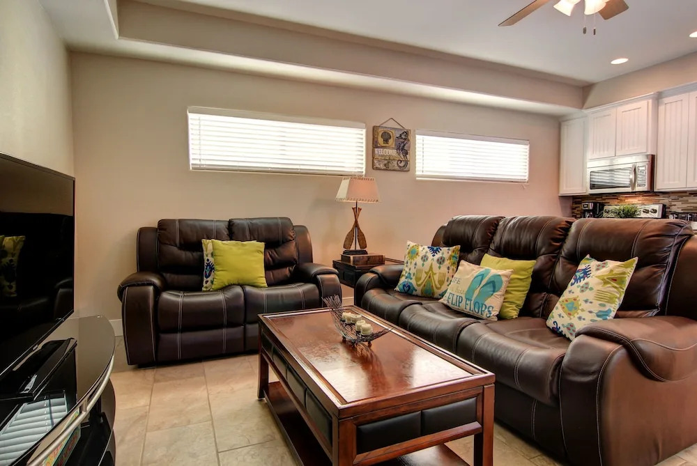 Mi Casa' Tu Casa' Bh1900 4 Bedrooms 4 Bathrooms Home