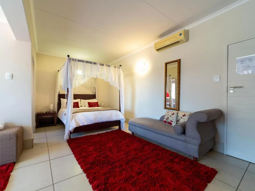 Sunriver Kalahari Lodge Riverside stay in Upington