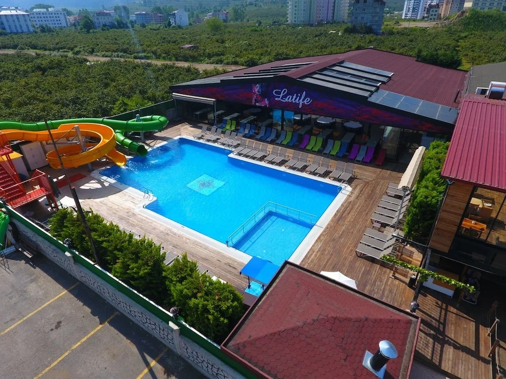 Grand Ayzek Otel
