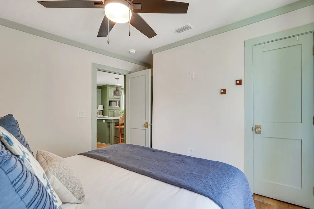 Chic PCB Getaway w/ Private Yard - Walk to Beach!