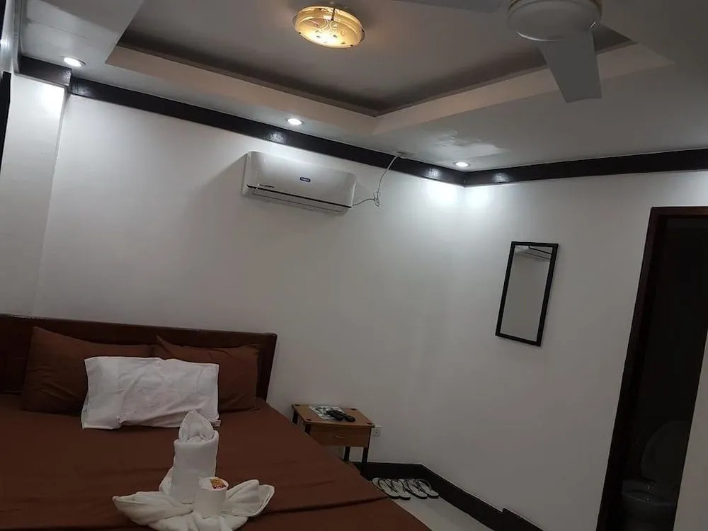 Jaces Travellers Inn El Nido near Corong Corong Beach