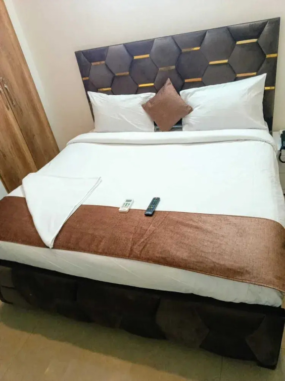Soooper Hotel