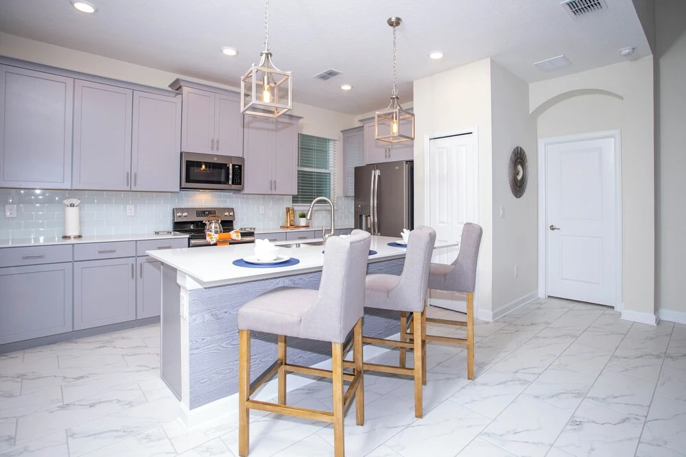 Gorgeous 5 Bd Home Close to Disney Storey Lake Resort 2734