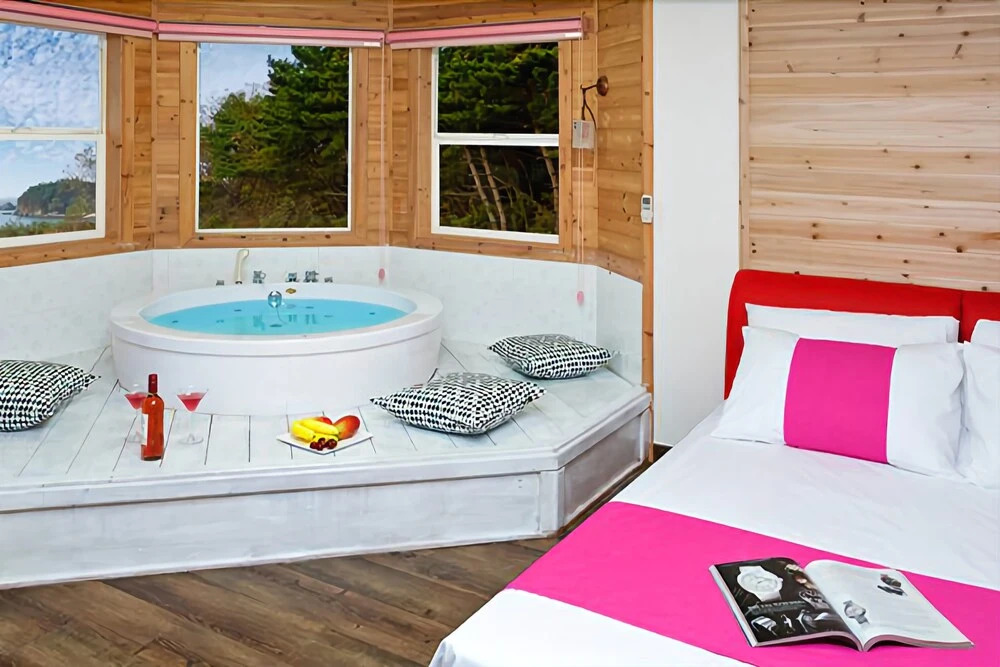 Daebudodemuri Mare Blue Pension