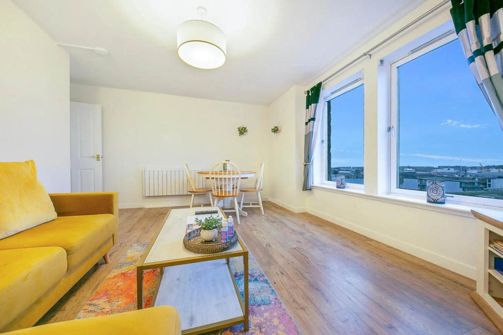 Castle Terrace - Resident Parking - Panoramic Views