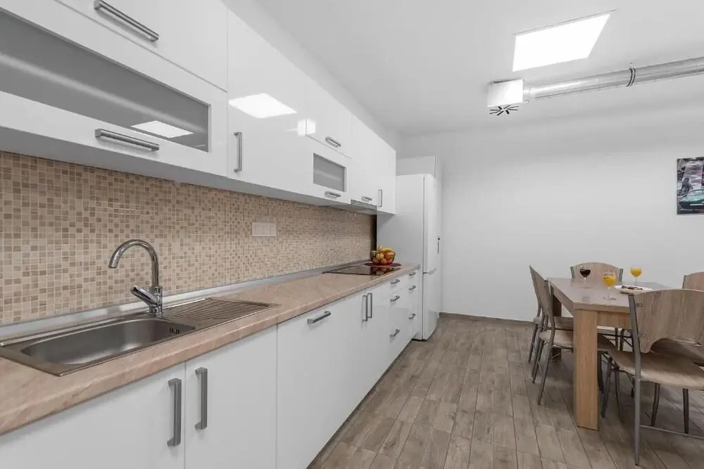 Hostel Elli