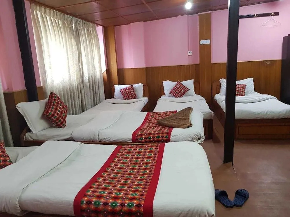 4 Seasons Hostel