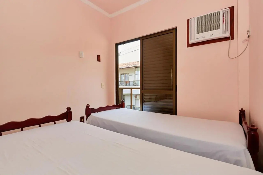 1062 Duplex 100 m da PRAIA DE BOMBINHAS . 2 suites