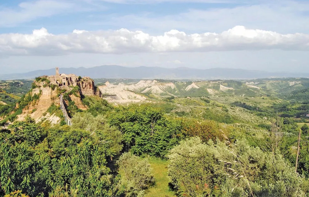 Awesome Apartment in Viterbo With Wifi and 4 Bedrooms