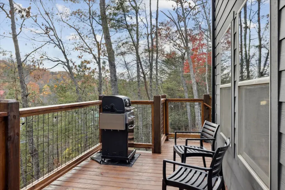 2 Brand New Cabins for Family Retreat